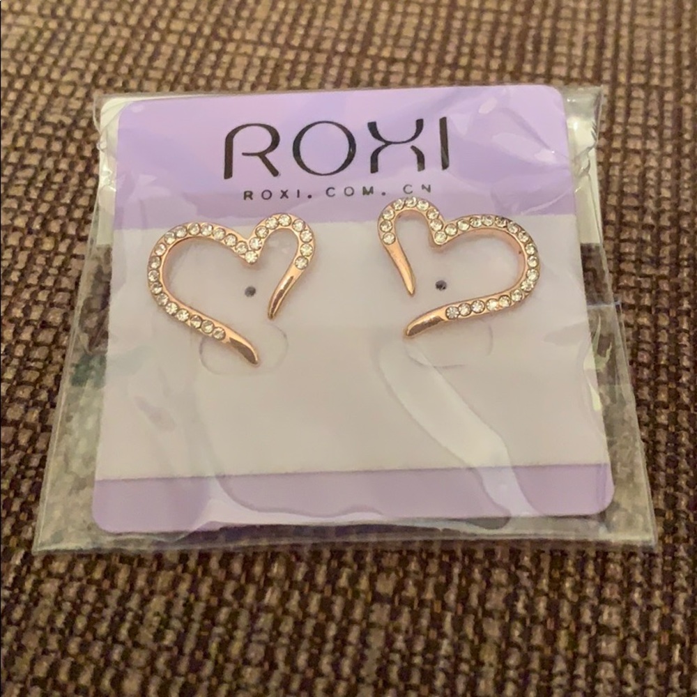 Roxi gold tone fashion earrings heart stud NWT